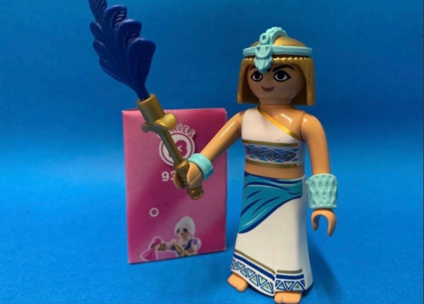 playmobil series 13 cleo